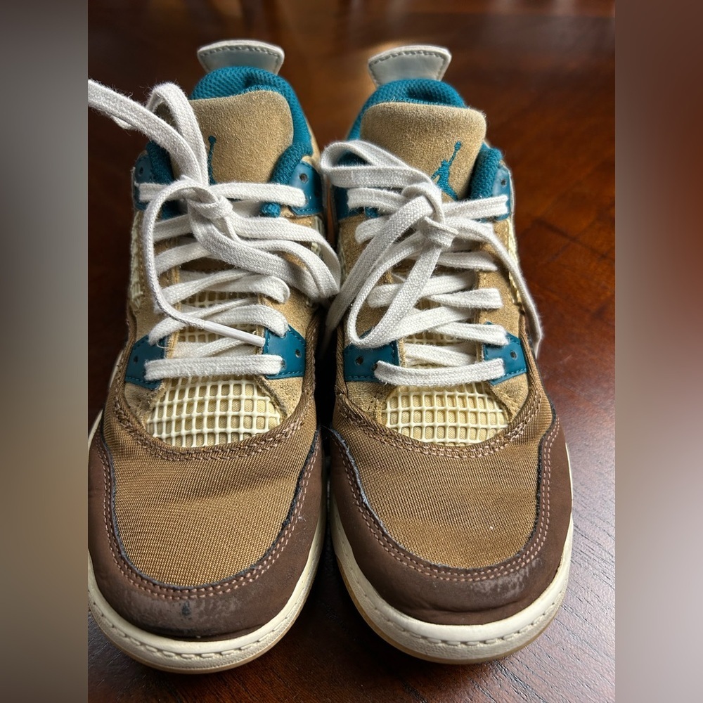 Jordan 4 retro Kids Sneakers in Brown and Cream size 2Y - Picture 2 of 9